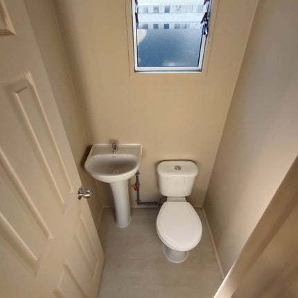 Módulo Oficina con baño 20 pies.