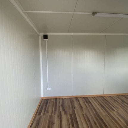 Contenedor de oficina 4,00m x 2,20m